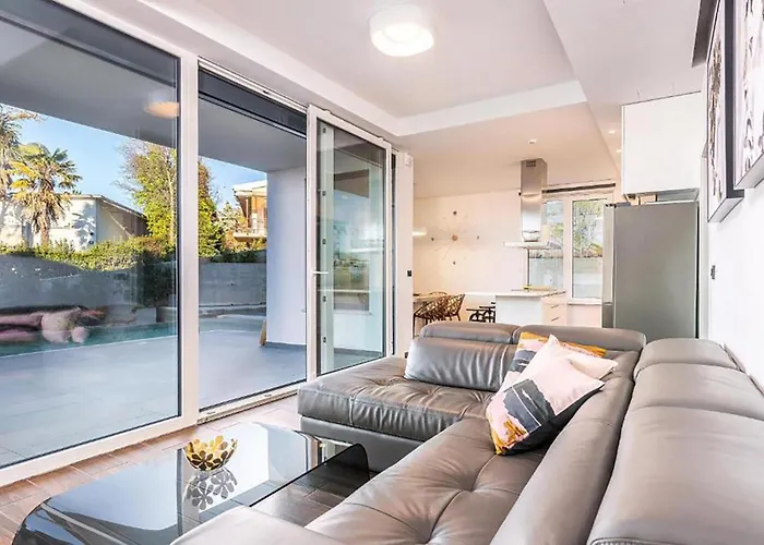 Holiday home Beautiful In With Sauna
